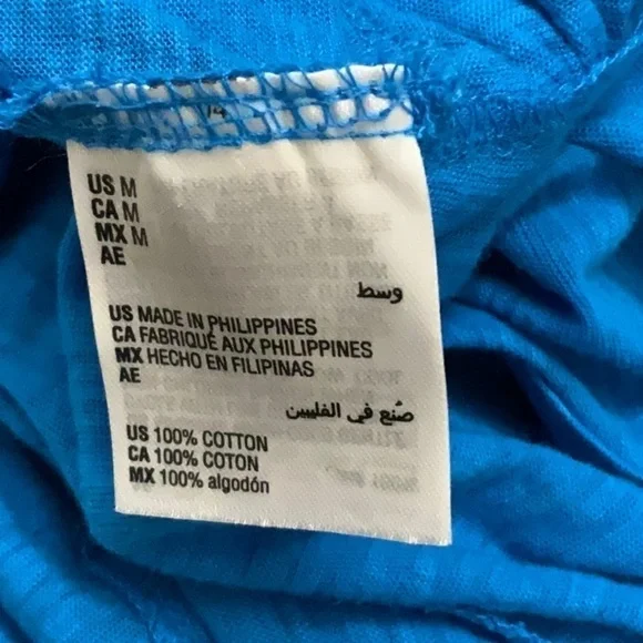 𝅺BLUE short sleeve blouse with back V neckline. Size M - Picture 8 of 8